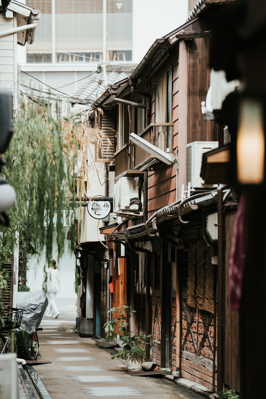 Traditional Japanese wooden machiya and lantern in Kyoto